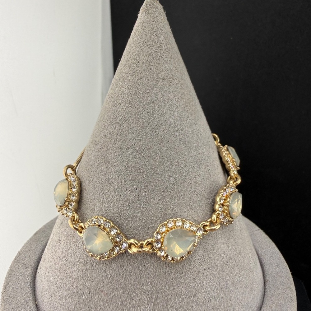 Vintage Charter Club Bolo Bracelet Gold Tone Rhinestone Teardrop Adjustable 6.5"